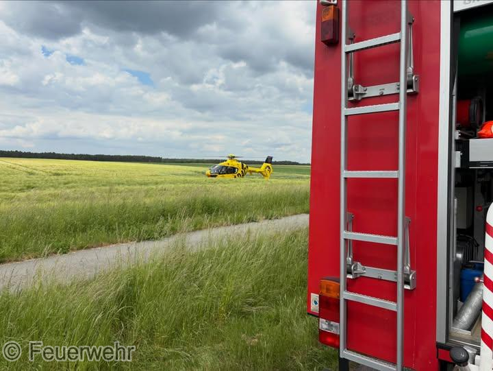 Einsatzfoto Hilfe B: Verkehrsunfall, ...